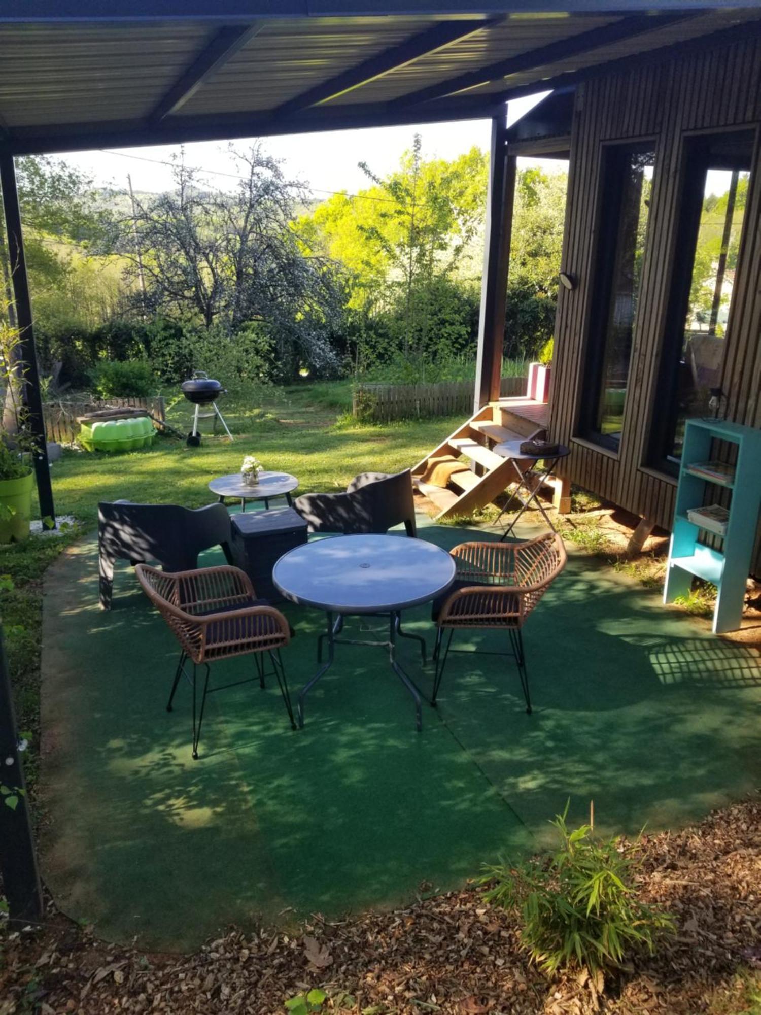 Saint-Julien-le-Petit Le Petit Paradis, Mini Maison,Nature,Confort,Calme מראה חיצוני תמונה